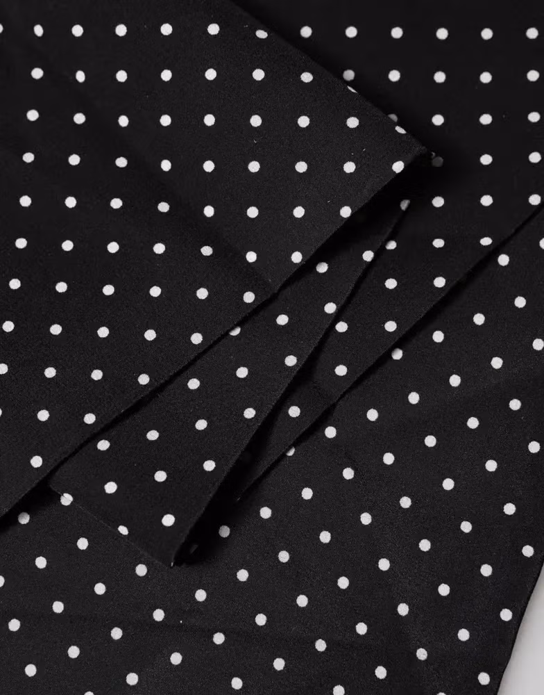 Dolce & Gabbana Black Polka Dot Neck Wrap Foulard 133.5cm x 12.5cm Scarf